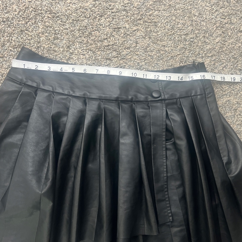 Anthropologie Maeve Whimsy Goth Black Faux Leather Pleated Mini Skirt - Picture 10 of 12